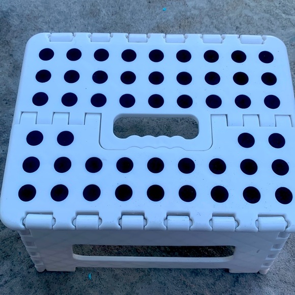 It’s a stool. But it’s mine sorry. - Picture 1 of 1